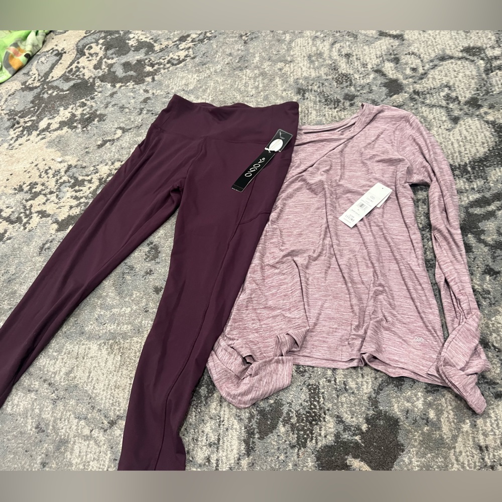 Women’s lounge set NWT XL top and L bottoms